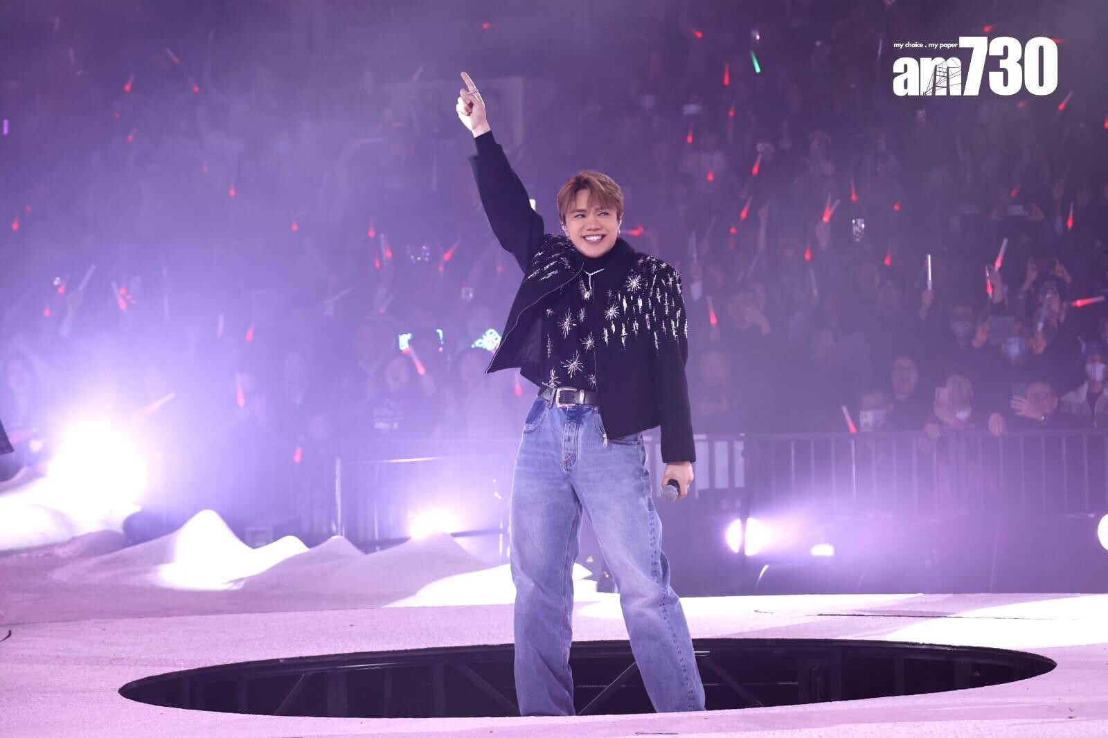 張敬軒是陳慧嫻演唱會首位嘉賓。